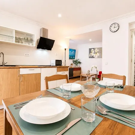 Apartament Lourdes *